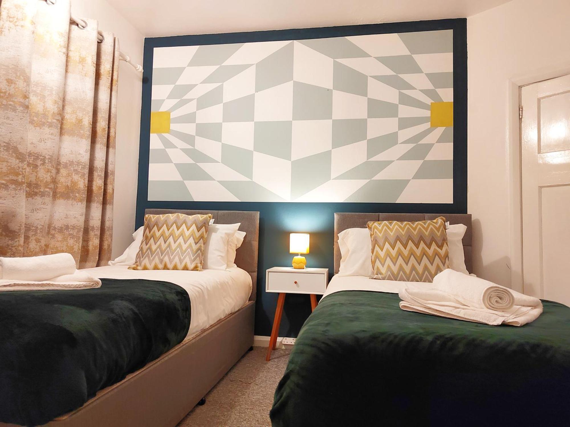 Epicsa - Corporate & Family Stay In 3 Bedroom House With Garden, Free Parking CBG Exteriér fotografie